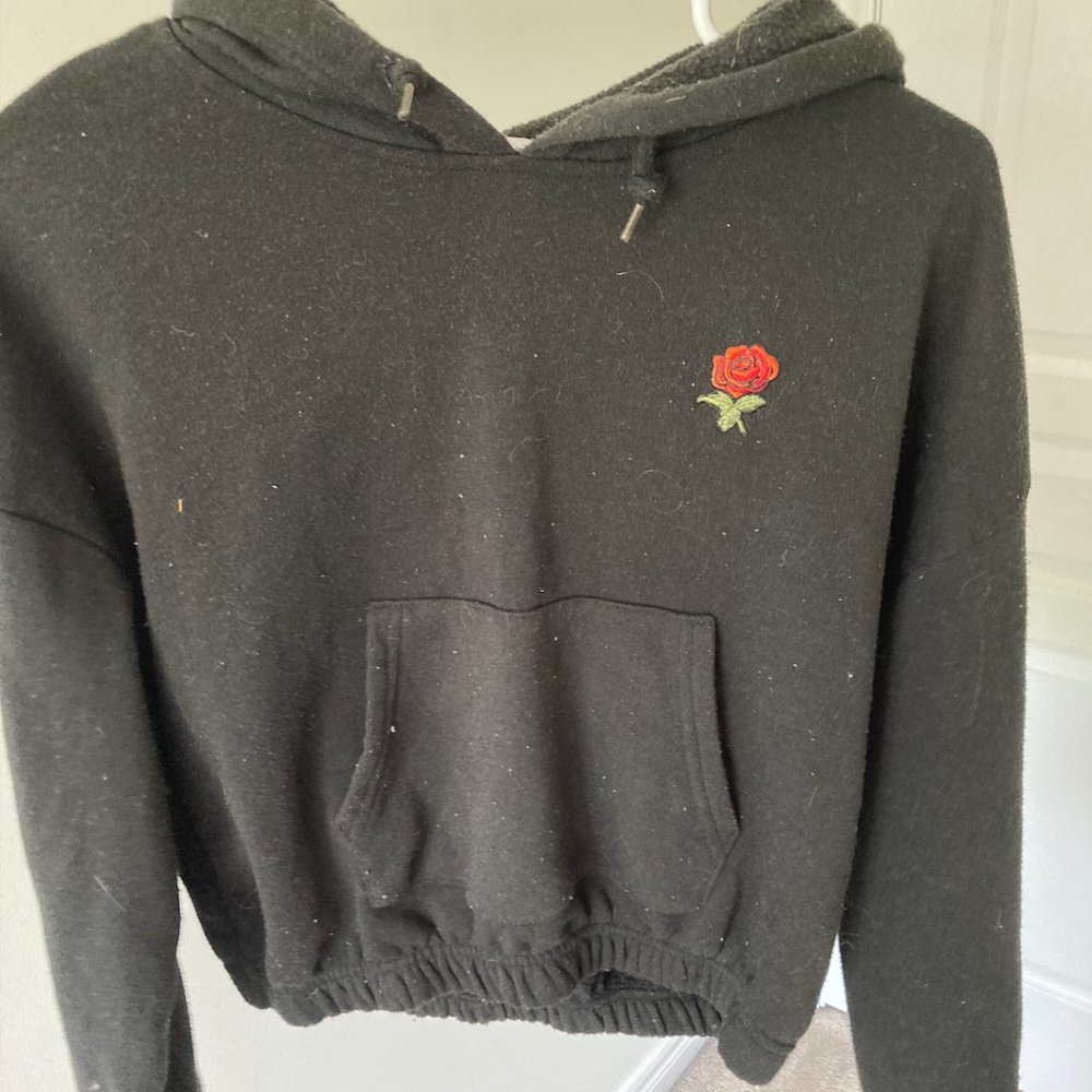 Black cropped sweater with rose embroidery from urban planet